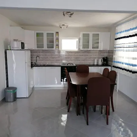 Slavica Apartman *